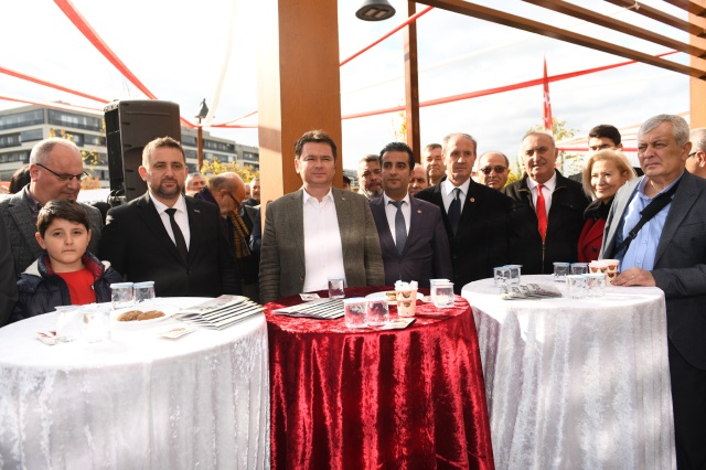 İsmail Hakkı Tonguç Bağış ve Şiir Kütüphanesi ile Genç Kafe Açıldı