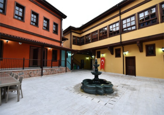 Şadırvanlı Han Eğitim Akademisi