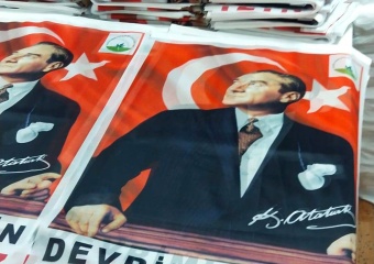 Osmangazi’den Vatandaşlara Türk Bayrağı