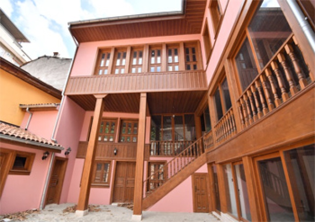Gazzeli Ahmed Efendi Kütüphanesi