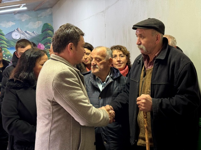 Başkan Aydın Mahalleleri Adım Adım Geziyor