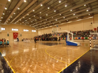 Dikkaldırım Kapalı Spor Salonu