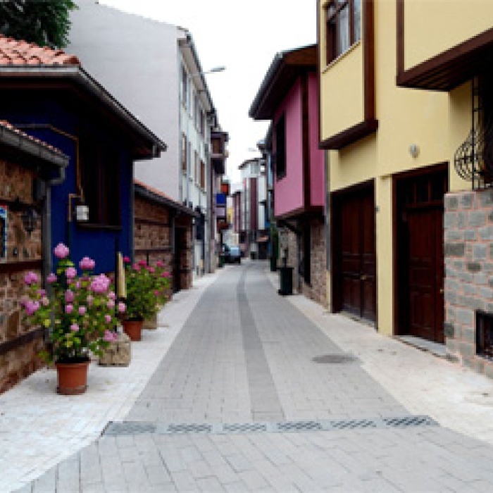 Oruçbey Caddesi